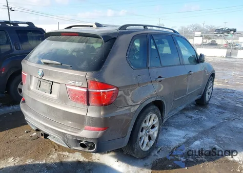 2012 BMW X5 xDrive35I/xDrive35I Premium/xDrive35I Sport Activity z USA, uszkodzony, nr VIN 5UXZV4C59CL988873